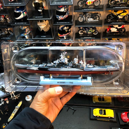 1/1000 U.S.A USS Missouri Battleships Camouflage Exquisite Warship Model