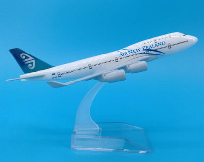 16cm AIR NEW ZEALAND BOEING 747-400 Passenger Airplane Diecast Aircraft Model