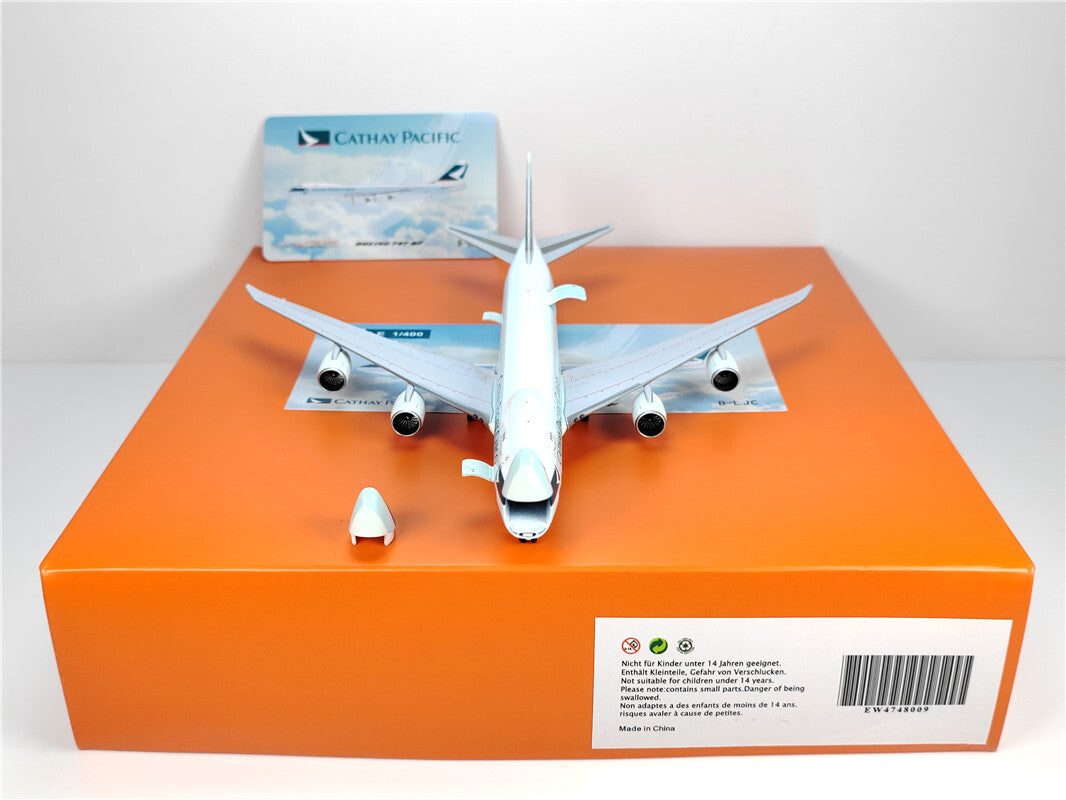 1:400 JC Wings CATHAY PACIFIC CARGO BOEING B747-8F Airplane Diecast Model