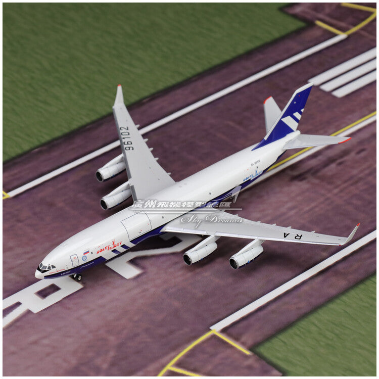 1:400 Phoenix Polet Flight Ilyushin Il-96-400T Airplane Diecast Aircraft Model