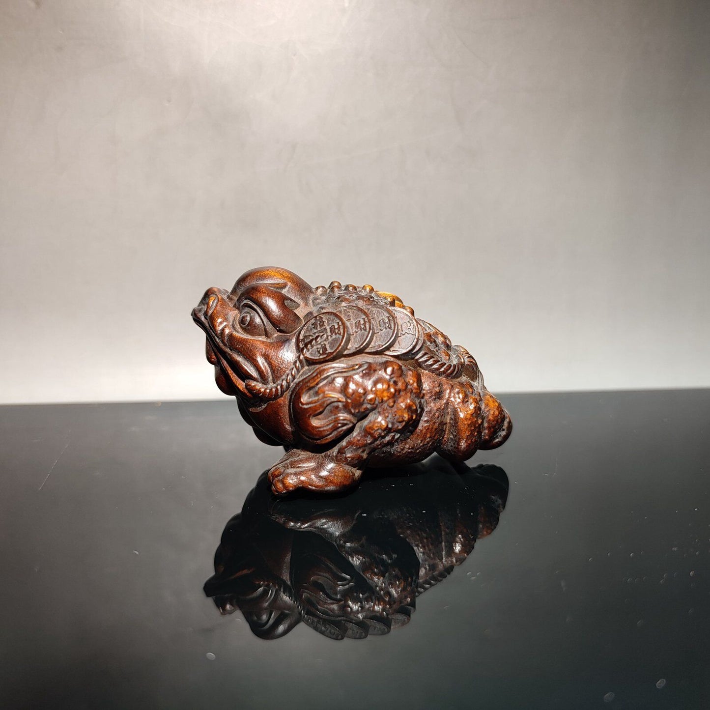 Chinese Wood Carving Wooden Toad Spittor Statue Sculpture Boxwood Interesting
