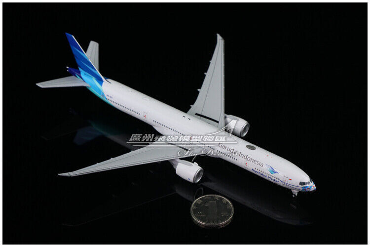 1:400 JC Wings Garuda Indonesia BOEING 777-300ER Passenger Plane Diecast Model