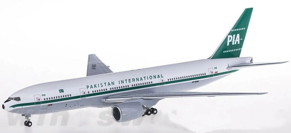 1:200 32CM Hogan PIA PAKISTAN BOEING 777-200 Passenger Plane ABS Plastic Model