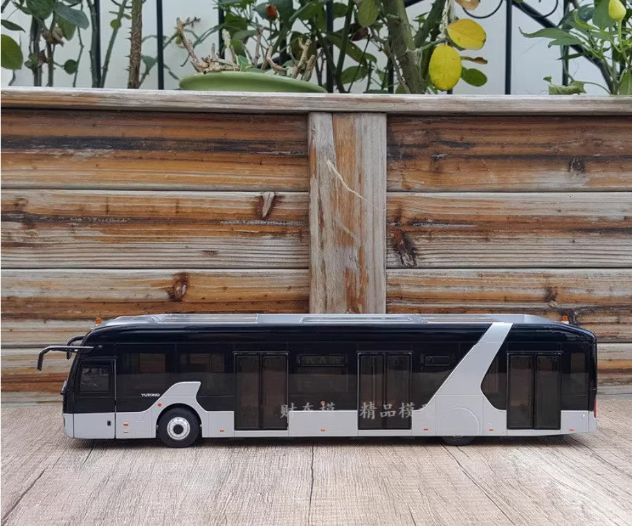 1:42 34CM YUTONG AB14E Airport Shuttle Bus New Energy Vehicles Diecast Model