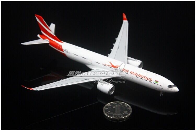 1:400 JC WINGS AIR MAURITIUS AIRBUS A330-900 Passenger Airplane Diecast Model