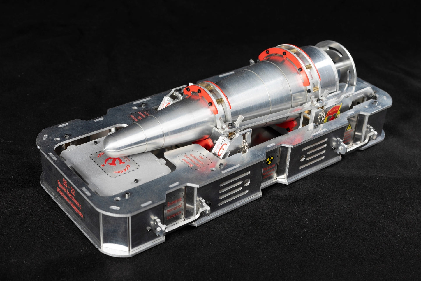 1/6 Soviet SS-22 Nuclear Warhead Metal Assembly Model