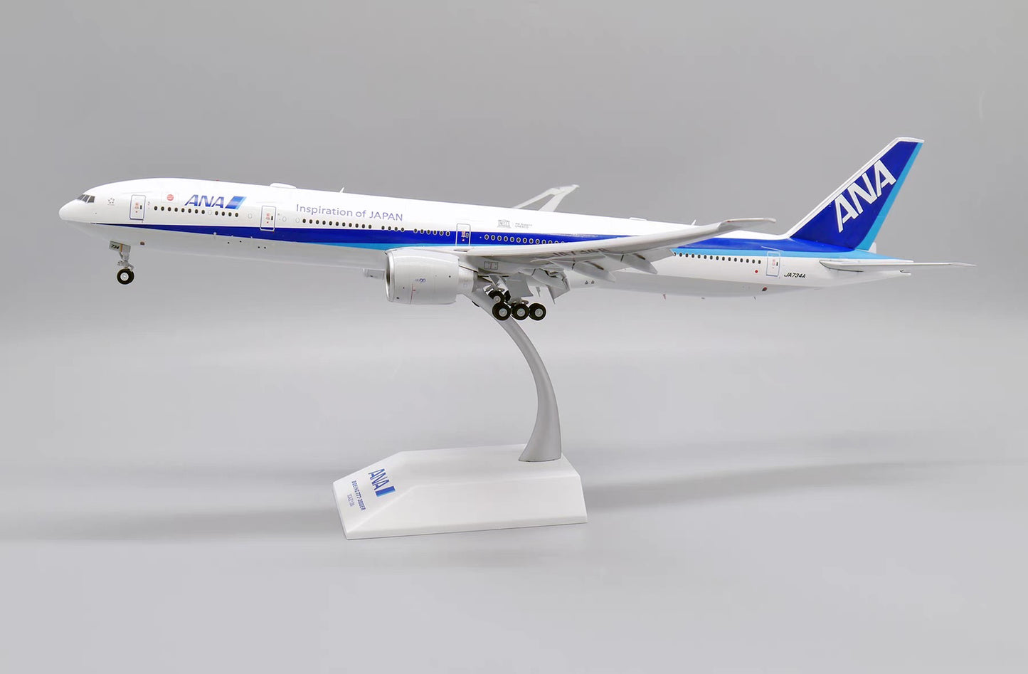37CM 1:200 JC Wings ANA Boeing 777-300ER Passenger Airplane Diecast Model