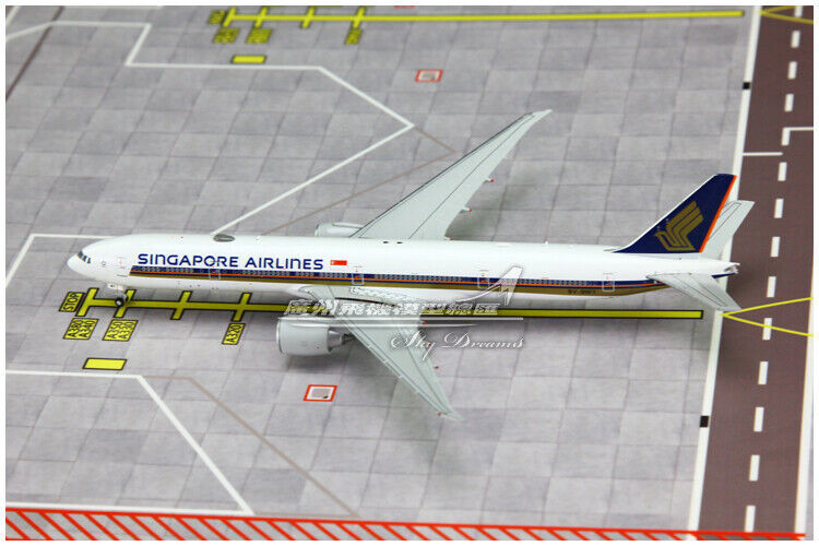 1:400 JC Wings SINGAPORE AIRLINES BOEING 777-300 Passenger Plane Diecast Model