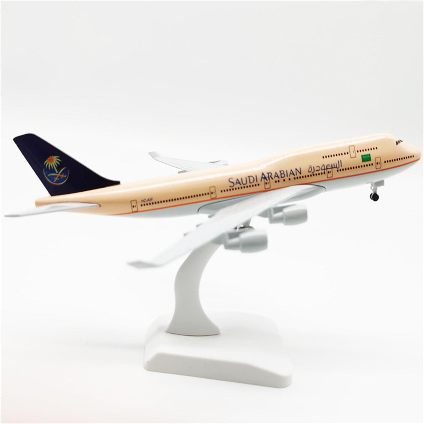 1:400 SAUDI ARABIAN B747 Airplane Alloy Model Souvenir with Display Stand I
