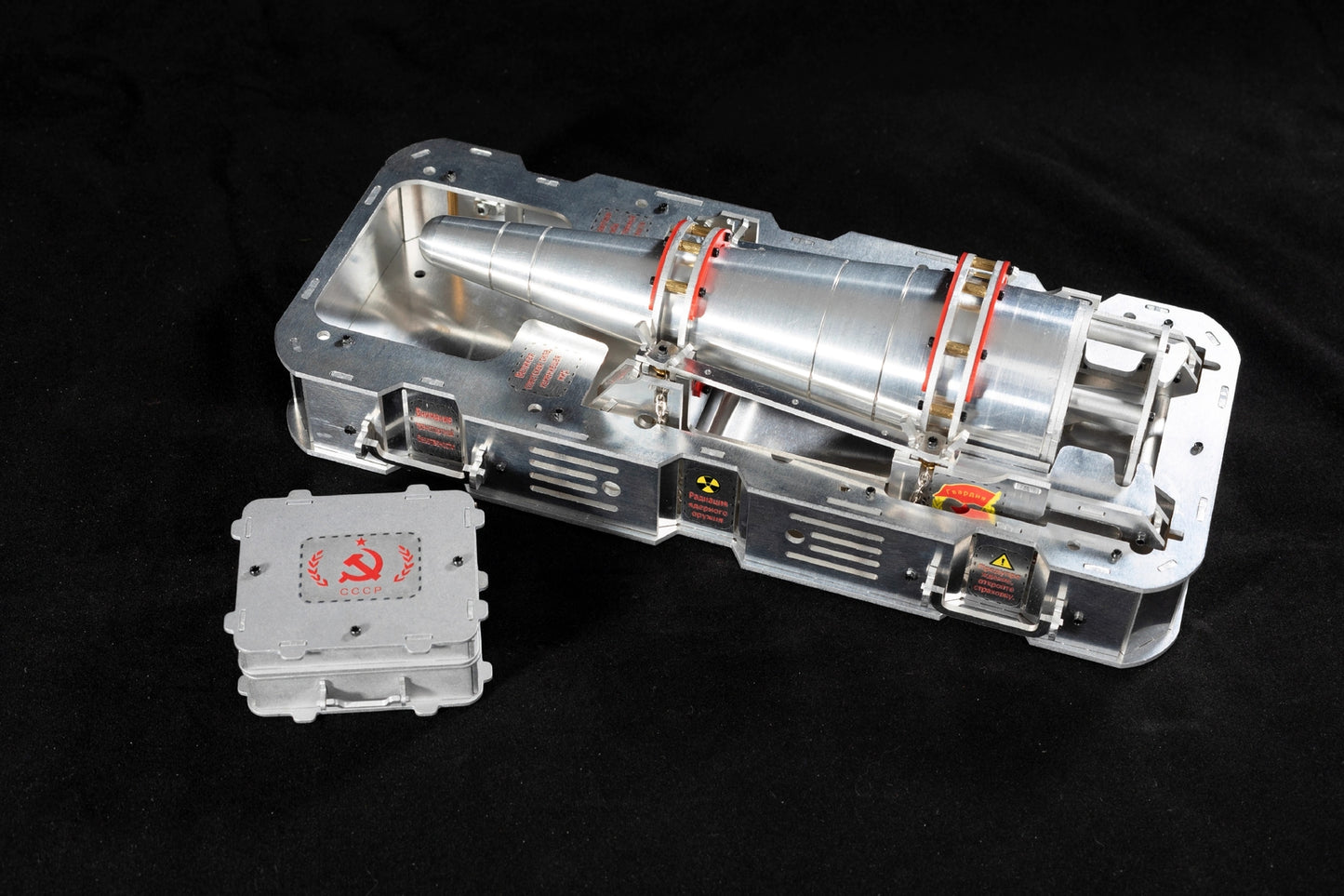 1/6 Soviet SS-22 Nuclear Warhead Metal Assembly Model