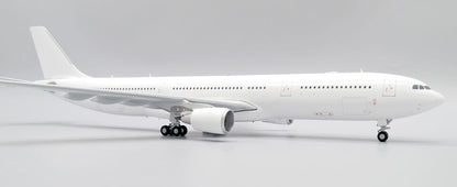 1:200 32CM JC Wings AIRBUS A330-300 Blank Airplane GE Engine Diecast Plane Model