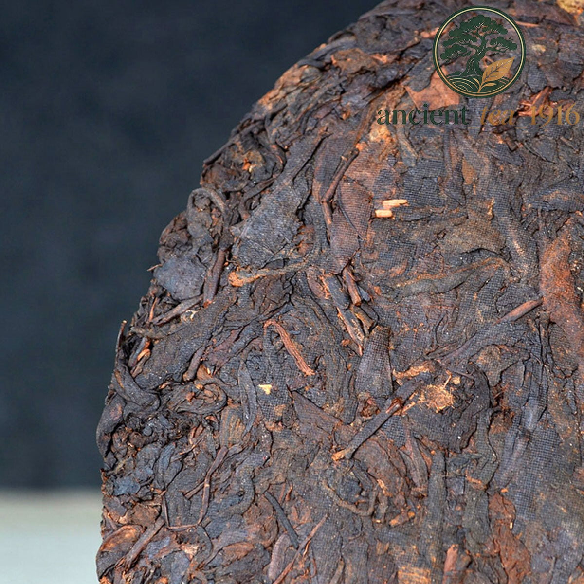 Menghai Chinese fermented Old Yunnan Puer Tea Cake Organic Ripe Pu-erh Tea 357g