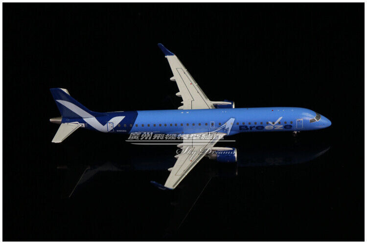 1:400 GeminiJets Breeze Embraer ERJ-195 Passenger Airplane Diecast Plane Model