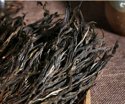 Handmade YunNan ancient puerh trees tea Raw pu-erh puerh tea Uncooked puerh