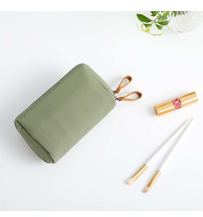 Makeup Bag Cosmetic Pouch Toiletry Waterproof Purses 7*14*10 CM Traveling Case