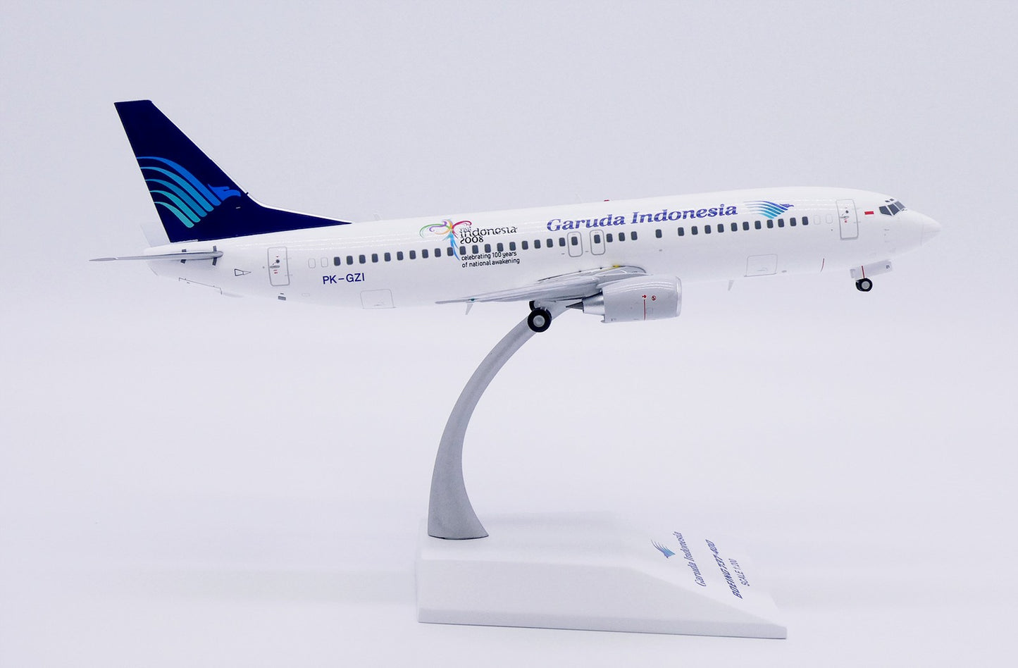 1:200 JC Wings Garuda Indonesia Boeing 737-800 Airplane Diecast Aircraft Model