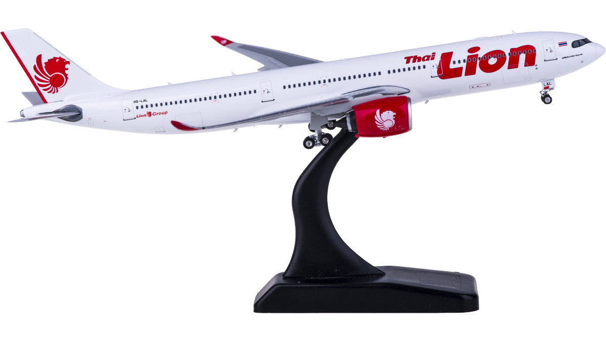 1:400 Phoenix LION AIR AIRBUS A330-900neo Passenger Plane Diecast Aircraft Model