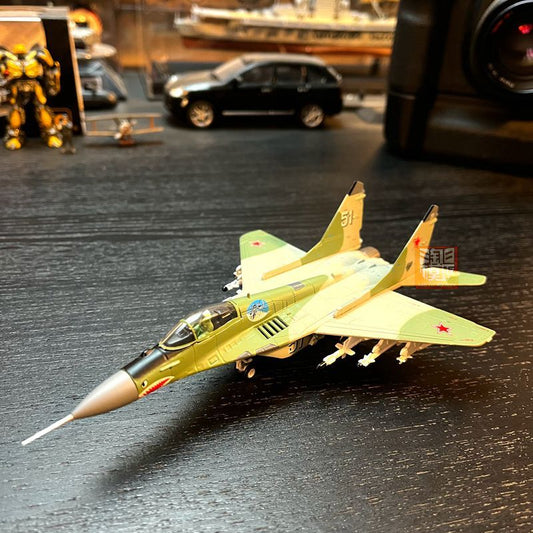 1:100 Mig 29 Fighter Soviet Army Painted Metal Model Weapon Wheel Fixed Support