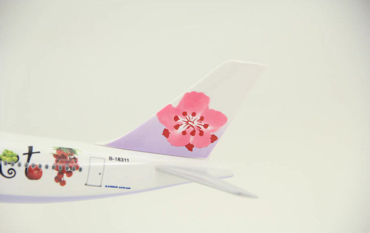 1:200 33CM RISESOON CHINA AIRLINES AIRBUS A330-300 Airplane ABS Plastic Model