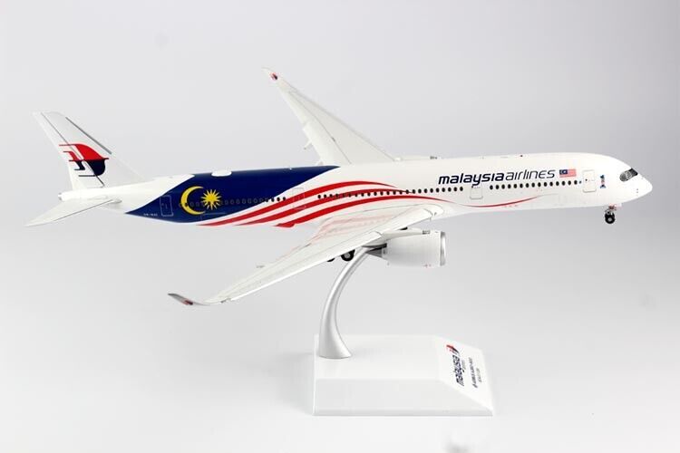 1:200 33CM JC WINGS Malaysia AIRLINES A350-900 Airplane Flap Down Diecast Model