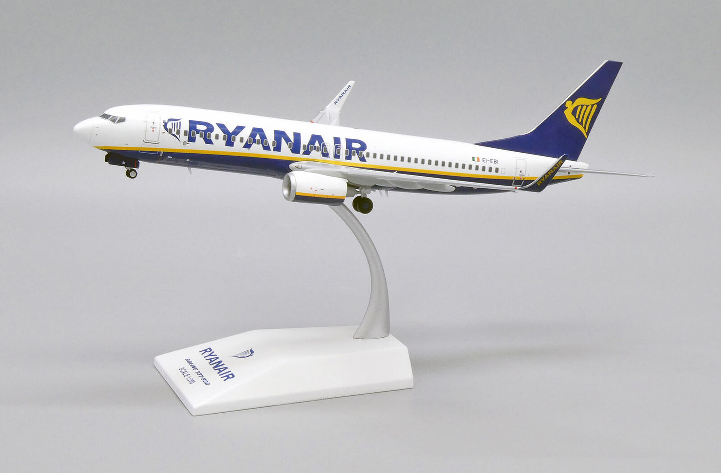 1:200 JC Wings Ryanair Boeing 737-800 Passenger Airplane Diecast Model