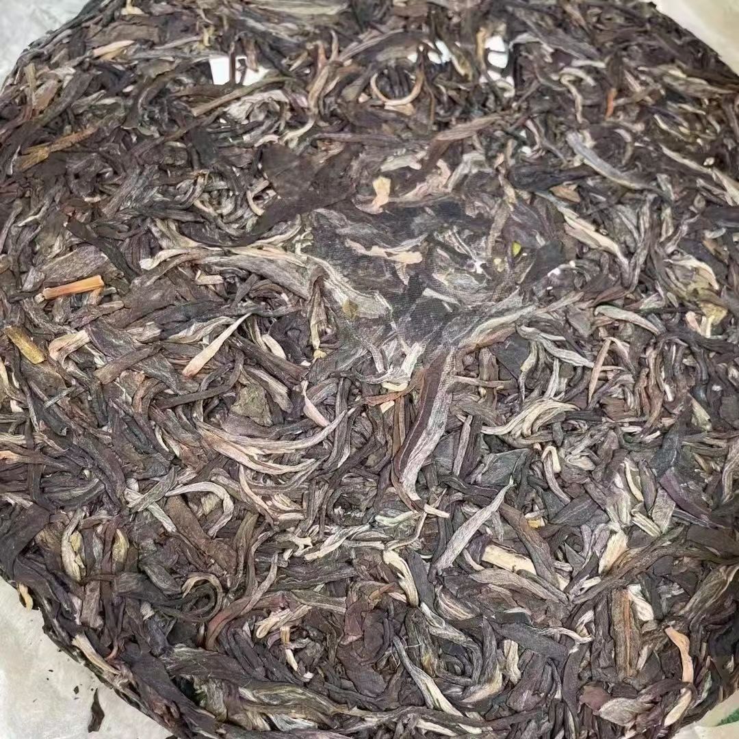 2006 Year Yunnan Raw Puerh Tea Bulang Old Tree Pu-erh Tea Cake Pu'er Tea 357g
