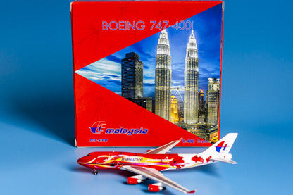 1:400 Phoenix Malaysia Airlines BOEING 747-400 Passenger Airplane Diecast Model