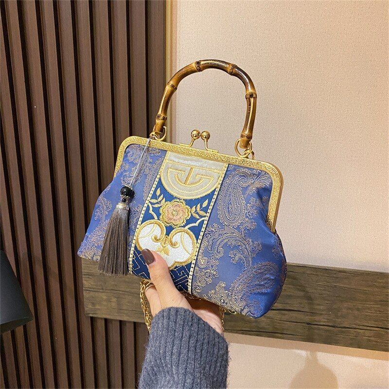 Lock Shell Bag Wood Vintage Bag Chain Shoulder Crossbody Purse Tote Handbags 1PC