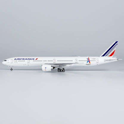1:400 NG Models Air France Passenger Plane B777-300ER Diecast Aircraft Model