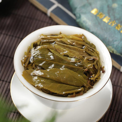 Authentic 357g Laobanzhang Raw Puerh Tea Cake Yunnan Pu'er Qizi Pu-erh Shengcha