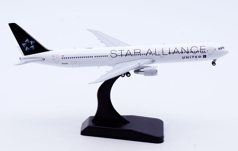 1:400 JC Wings United Airlines Plane Boeing 767-400ER Diecast Aircraft Model