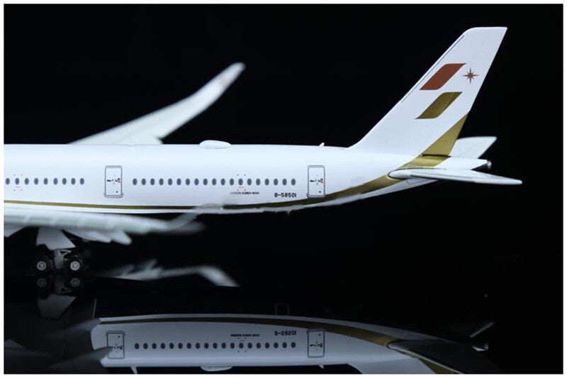 JC Wings STARLUX For Airbus A350-900XWB B-58501 flaps down 1/400 Pre-built Model