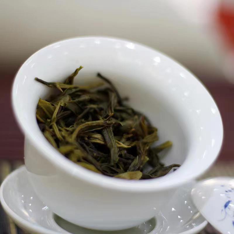 357g Yunnan Guangbie Raw Pu-erh Tea Cake Premium Sheng Pu'er Green Tea