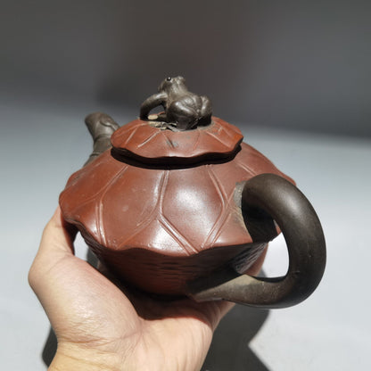 Chinese Yixing Zisha Clay Handmade Exquisite Teapot（：青蛙壶 底款：蒋蓉）