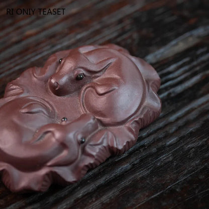 Chinese Yixing Sculpture Purple Clay Tea Pet Statue Handmade Tea Figurine