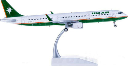1:200 22CM JC WINGS UNI AIR AIRBUS A321 Passenger Airplane Diecast Plane Model