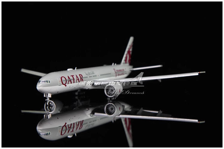 1:400 JC Wings QATAR BOEING 777-300ER Passenger Airplane Flap Down Diecast Model