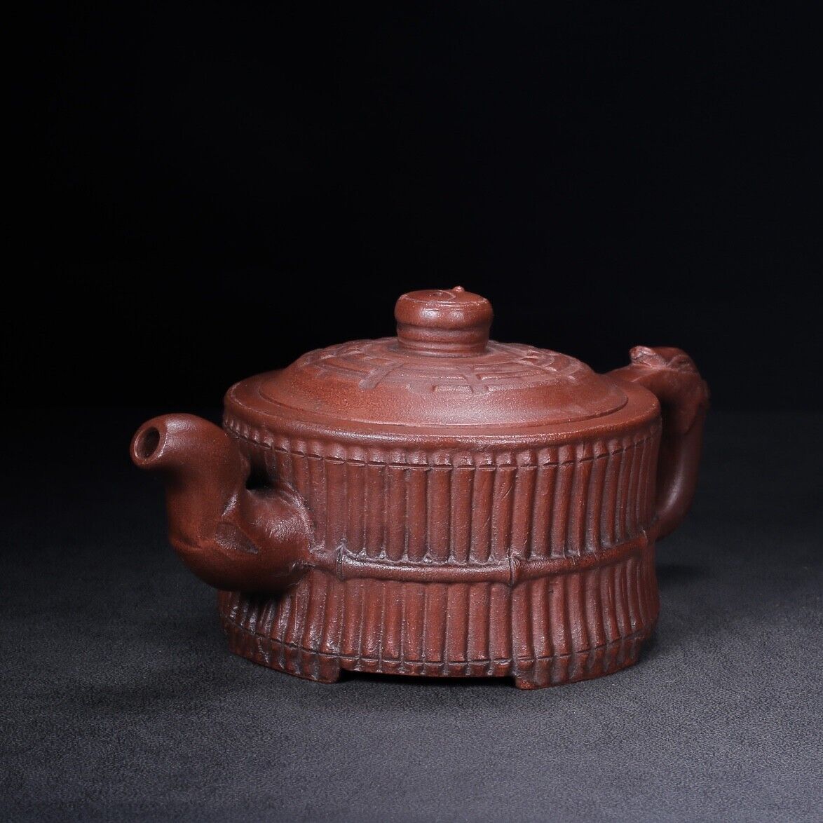 Chinese Yixing Zisha Clay Handmade Exquisite Teapot （龙头八卦一捆竹 底款：时大彬）