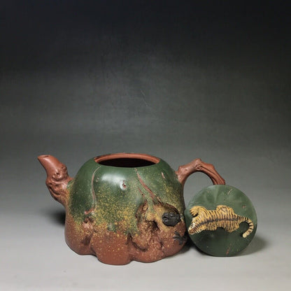 Chinese Yixing Zisha Clay Handmade Exquisite Teapot （藏龙卧虎 底款：蒋蓉）