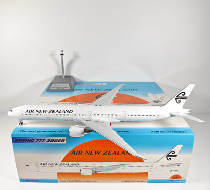 1:200 InFlight Air New Zealand B777-300ER ZK-OKU Airplane Diecast Plane Model