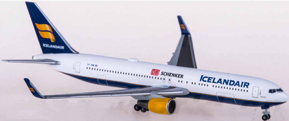 1:500 Herpa ICELANDAIR BOEING 767-300 Passenger Airplane Diecast Aircraft Model