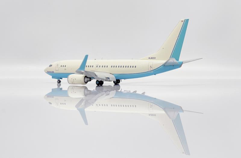 1:200 JC Wings KOREAN AIR BOEING B737-700BBJ Flap Down Airplane Diecast Model
