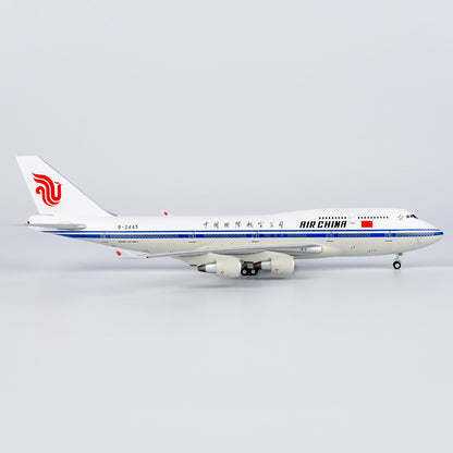 1:400 NG Models Air China Boeing 747-400 Passenger Diecast Aircraft Model