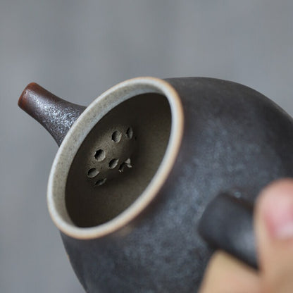 210ml Chinese Kung Fu Tea Pots Retro Gold Painting Ceramic Teapot Flying Crane