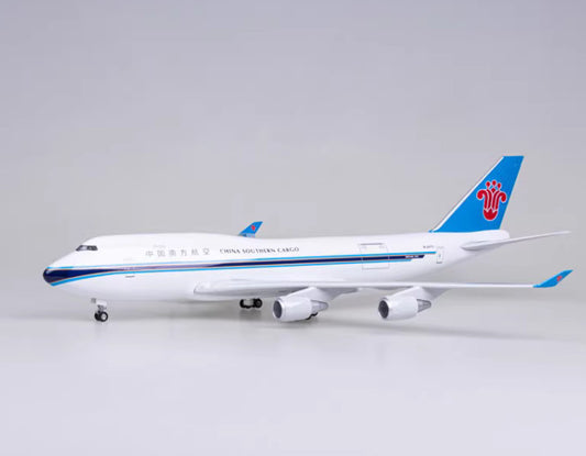 47CM 1:150 CHINA SOUTHERN CARGO BOEING 747 Airplane Landing Gears Resin Model