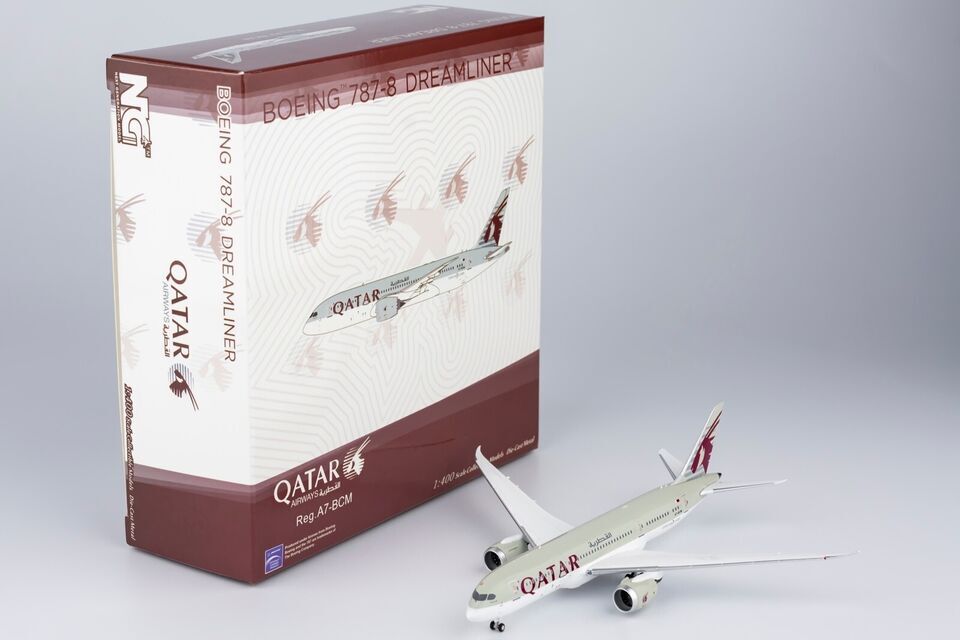 1:400 NG Model QATAR BOEING 787-8 Passenger Airplane Diecast Aircraft Model
