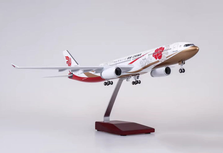 47CM 1:135 AIR CHINA AIRBUS A330 Passenger Airplane Landing Gears Resin Model