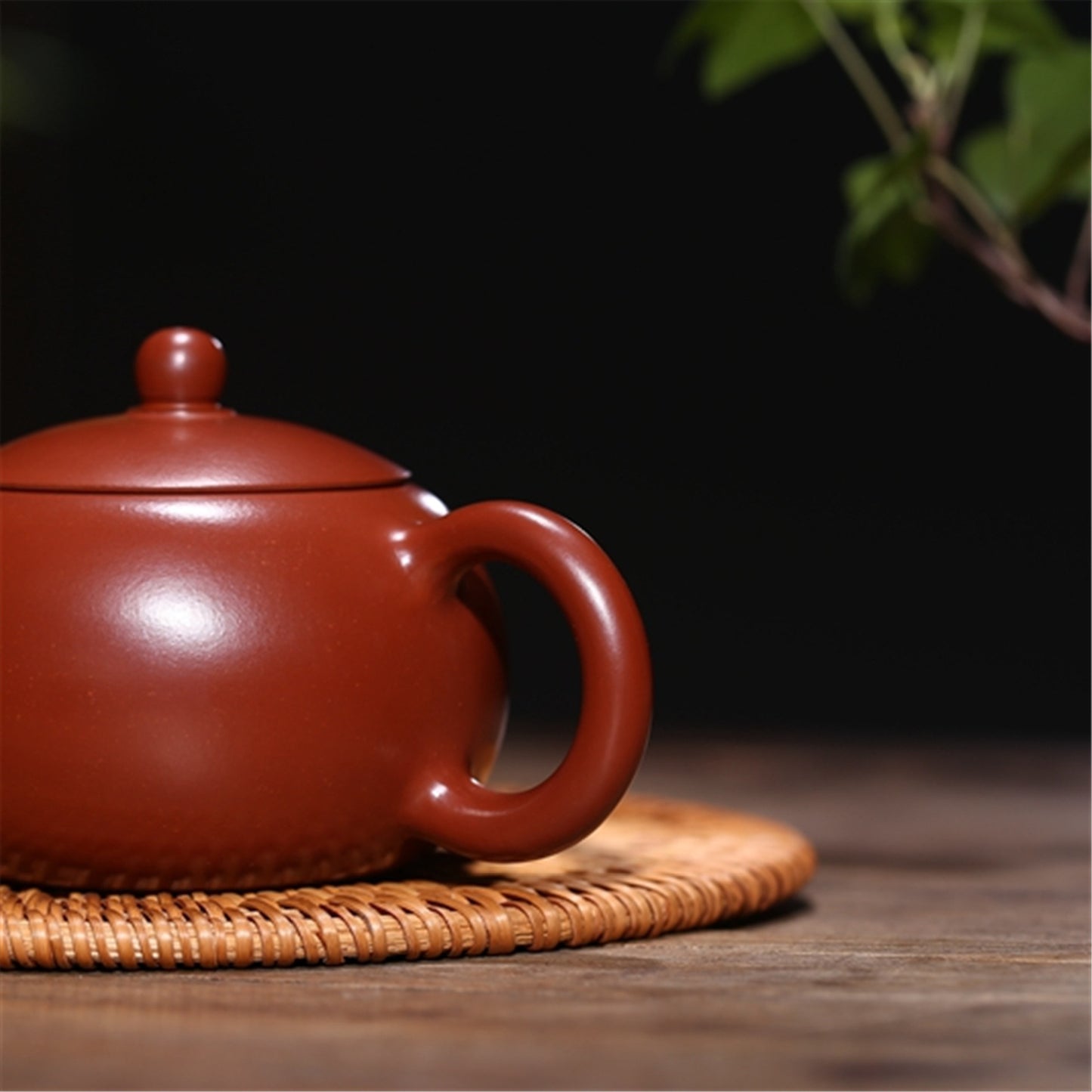 China Yixing Zisha Pottery Clovershrub Clay Handmade 200cc Mesh Teapot 西施