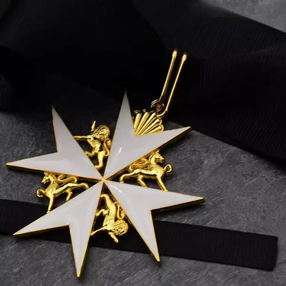 2pcs UK Knights Commander's Cross Medals with Box Replica Collection