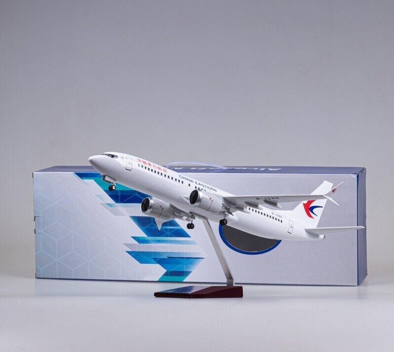 47CM CHINA EASTERN BOEING 737 MAX Airplane Led Sound-controll Light Resin Model